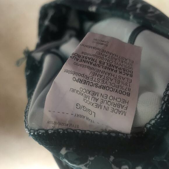 Under Armour Compression Green Patterned Cropped Mesh Leggings Women's Size L - Picture 7 of 9